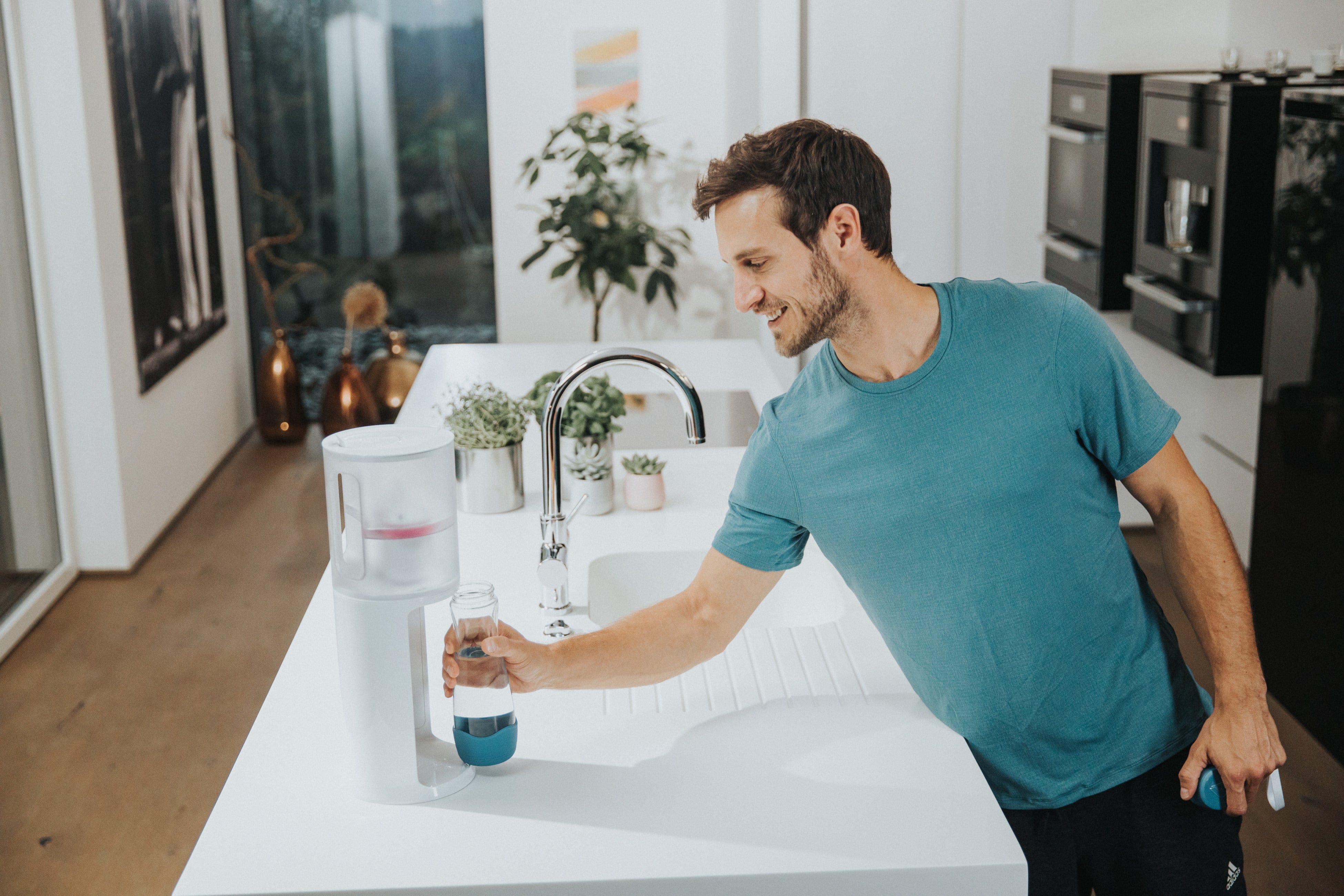 BWT Ūdens filtri AQUAlizer ūdens filtra stacija (2 filtri, 2 karafes)