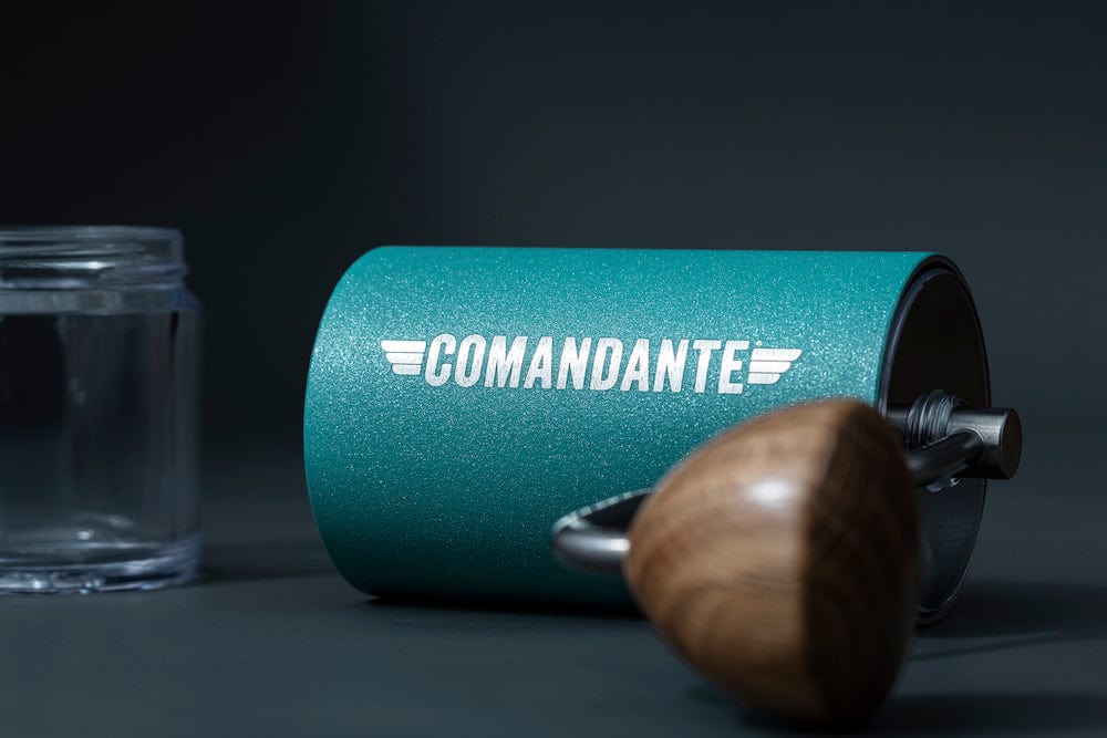 Comandante Kafijas pagatavošanas rīki Rokas dzirnaviņas Comandante C40 MK4 Nitro Blade Alpine Lagoon