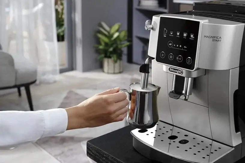 Delonghi Pupiņu automāti Kafijas automāts Delonghi Magnifica Start ECAM 220.30, sudraba/melns