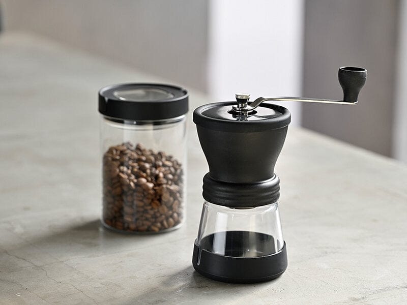 Hario Kafijas pagatavošanas rīki Hario keramiskās rokas dzirnaviņas, Skerton Plus