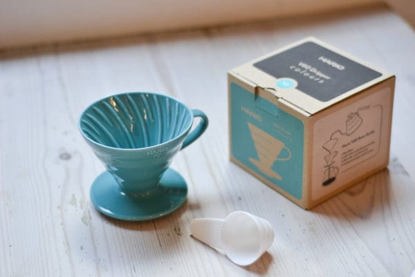 Hario Kafijas pagatavošanas rīki V60 filtra trauks, keramisks, tirkīza, VDC-02-TQ-UEX