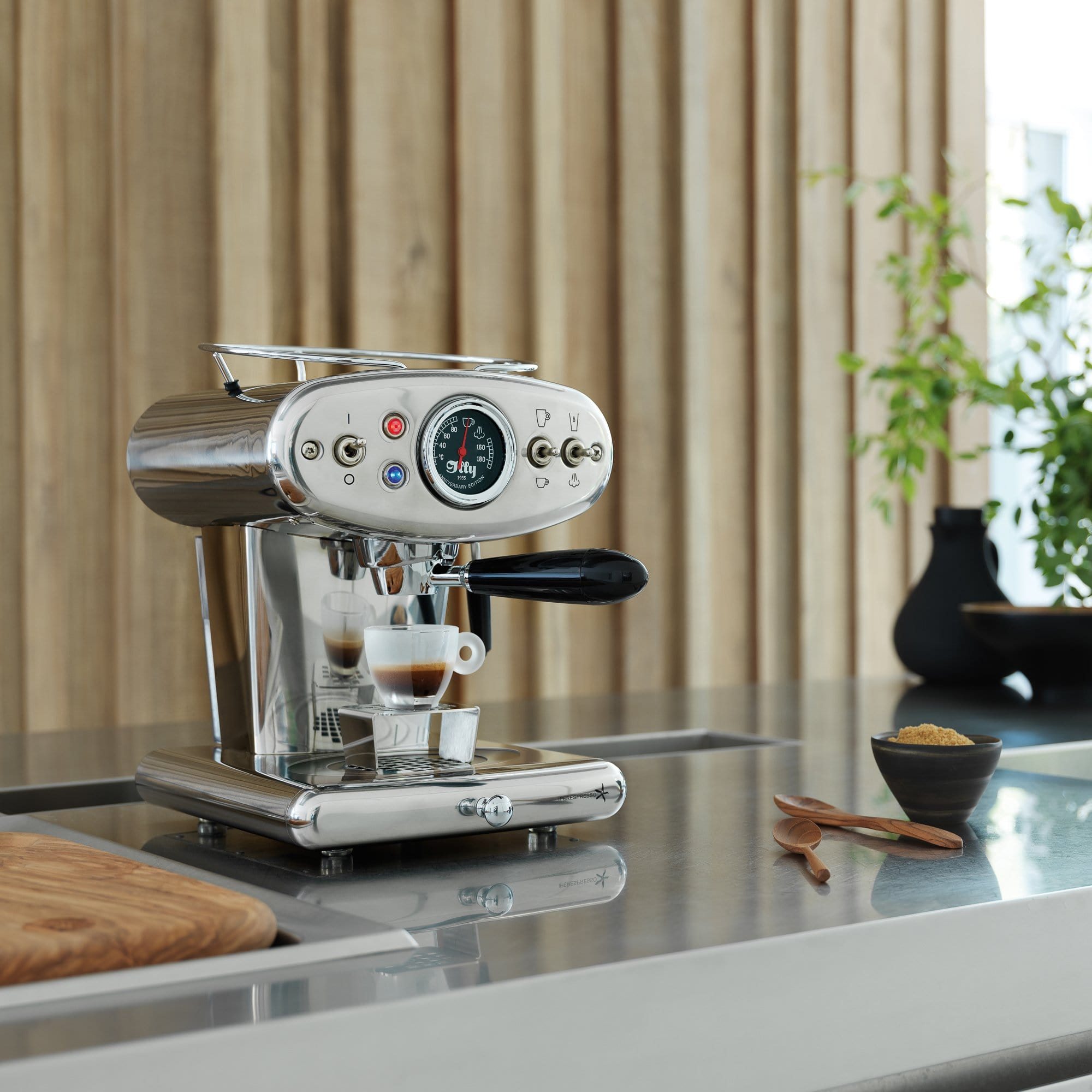 illy Kapsulu automāti Kafijas automāts illy X1 Anniversary, Eco Mode, Hromēts