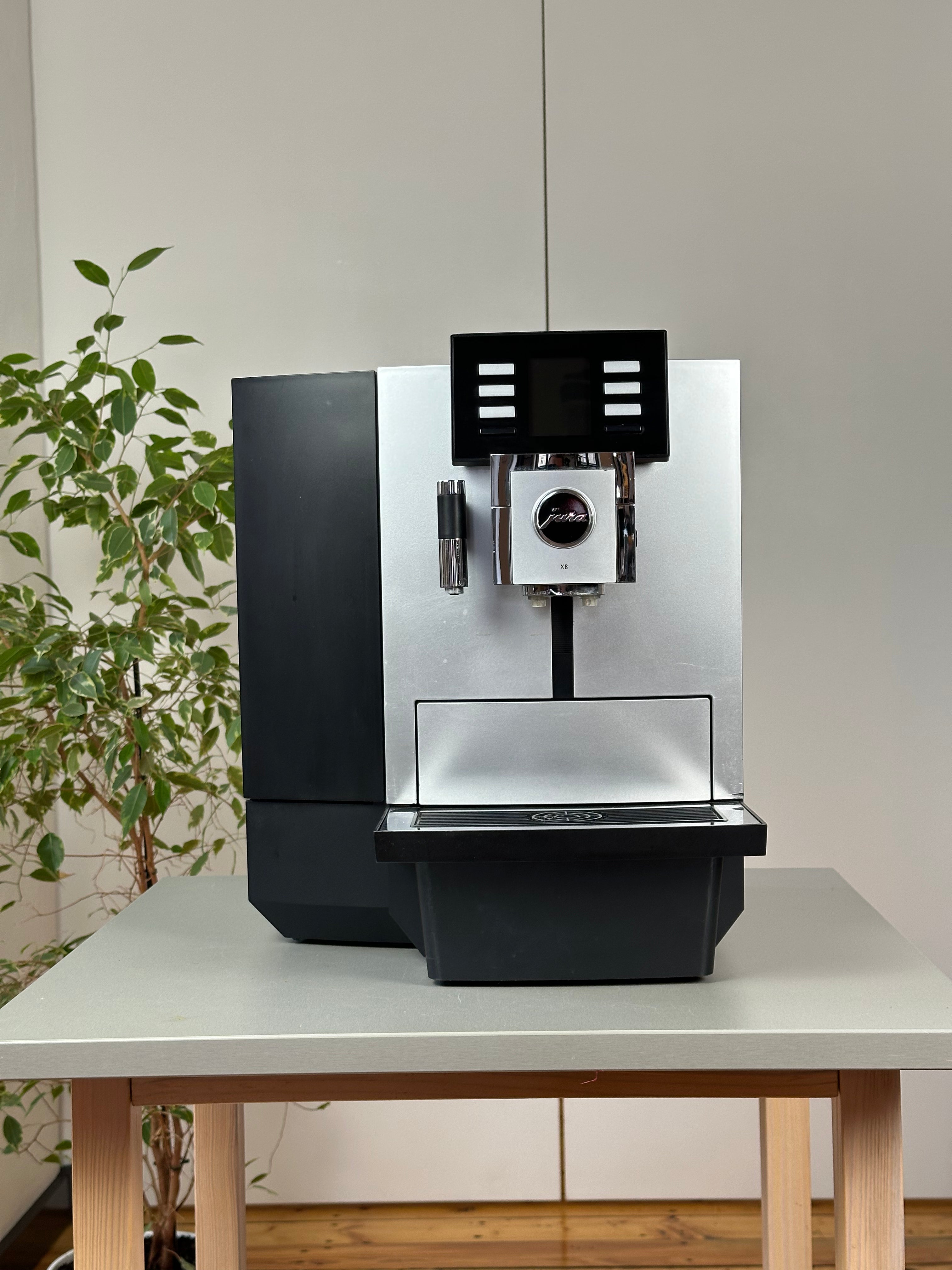 Jura MAZLIETOTI MAZLIETOTS JURA kafijas automāts, X8 NR.2