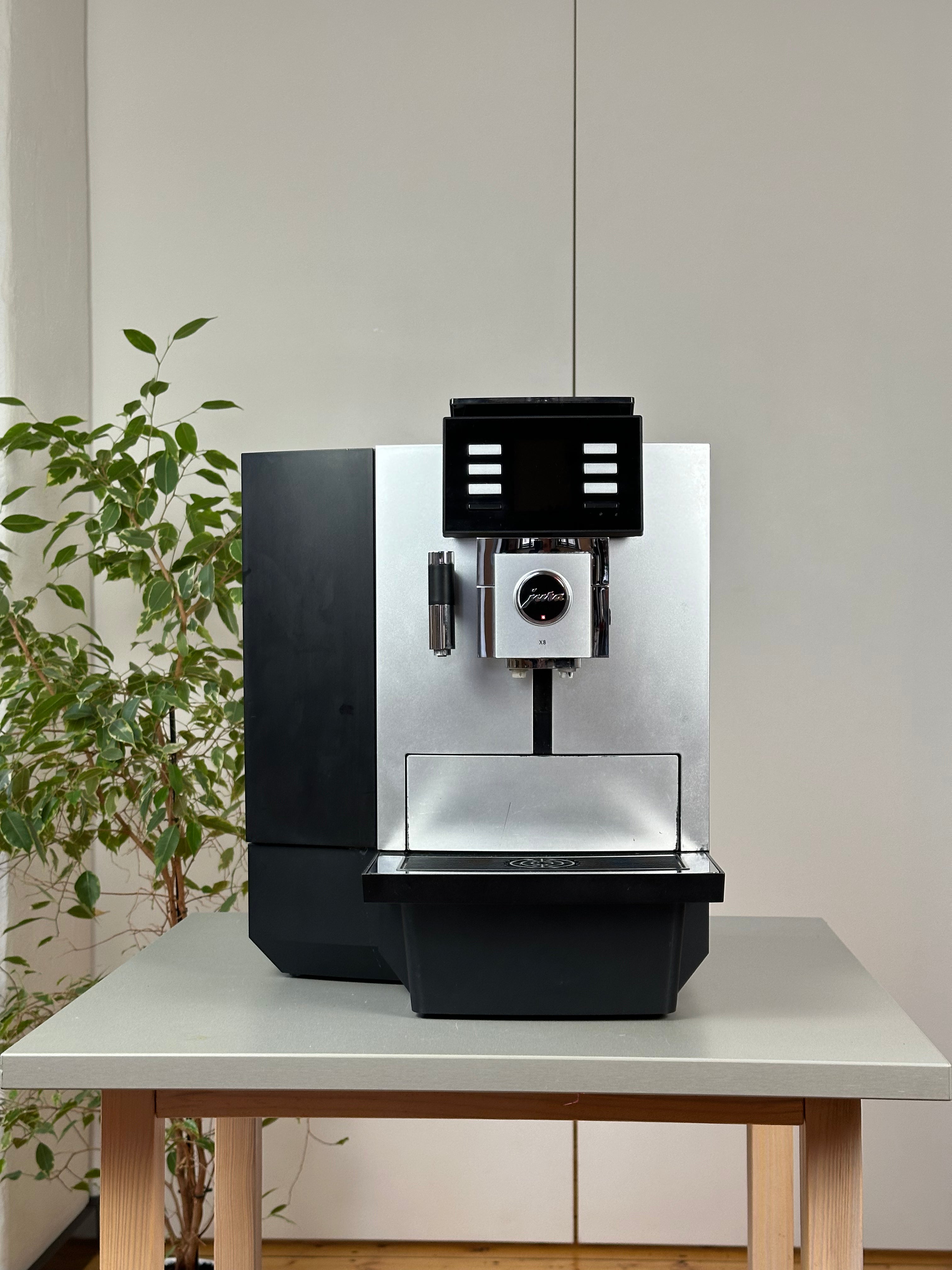 Jura MAZLIETOTI MAZLIETOTS JURA kafijas automāts, X8 NR.3