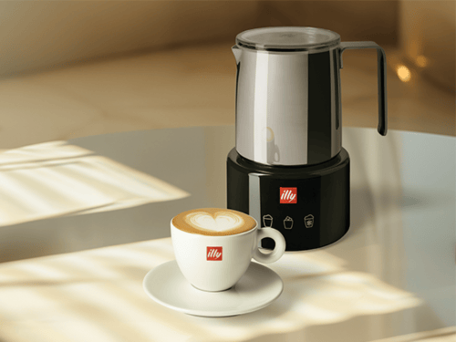 No latte līdz matcha: kāpēc piena putotāju ir vērts iegādāties