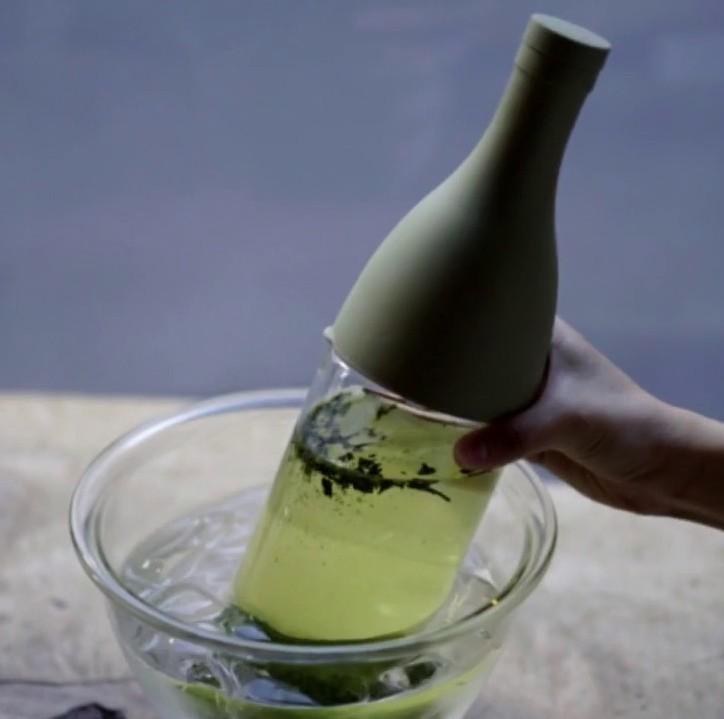 Hario Trauki Hario stikla pudele ar filtru, Aisne, zaļa