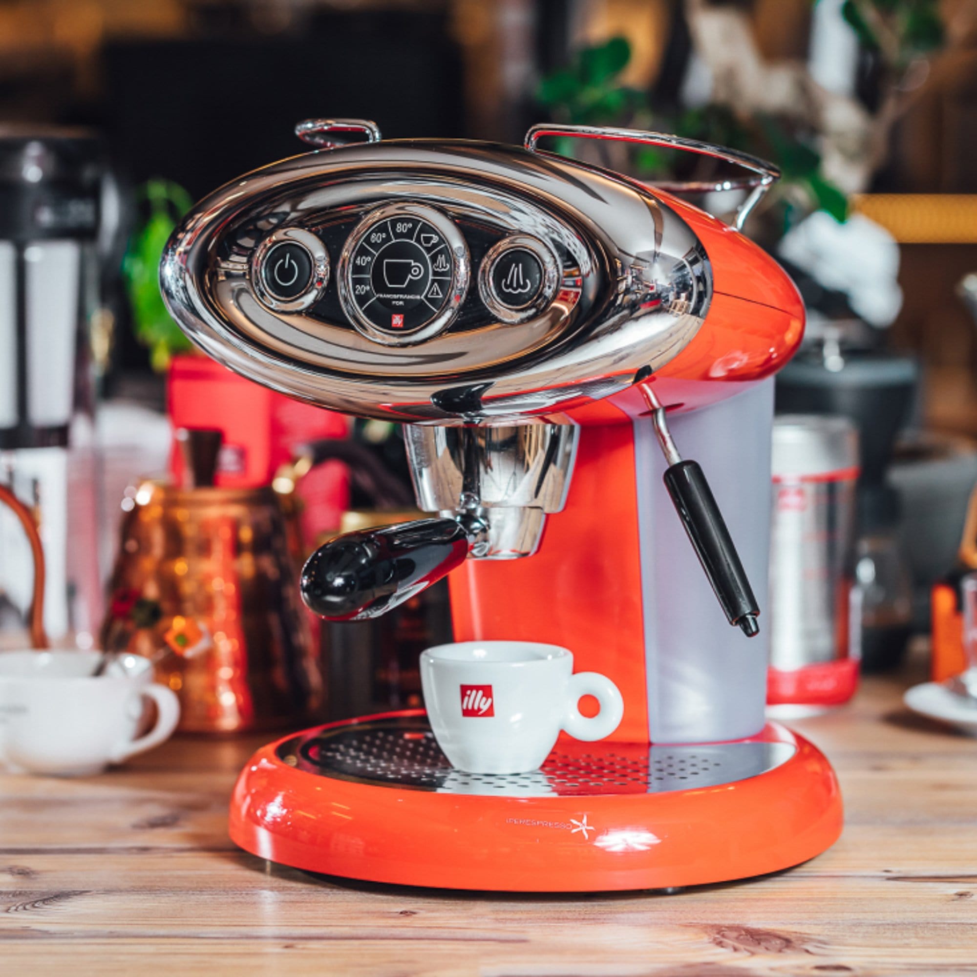 illy Kapsulu automāti Kafijas automāts Illy X7.1, sarkans