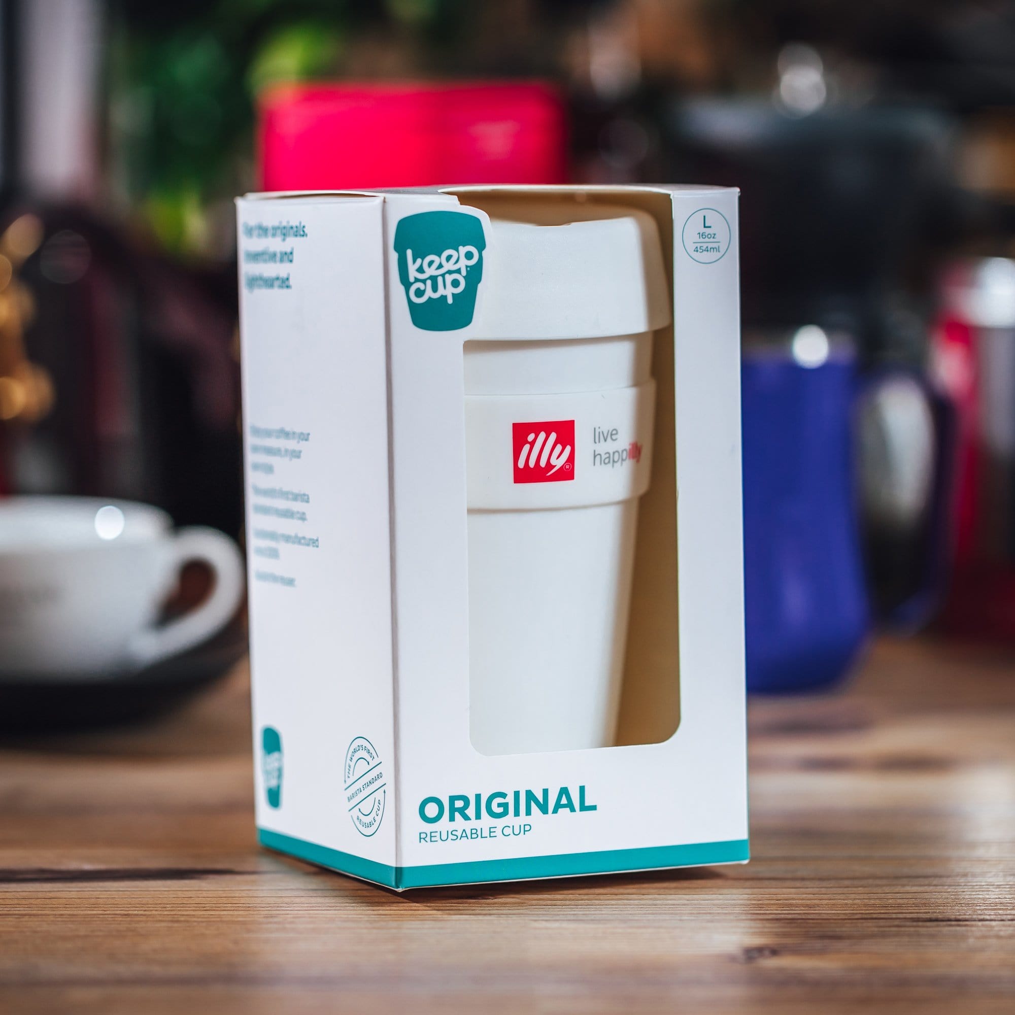 illy Trauki Balta ar baltu vāku Keepcup illy krūze