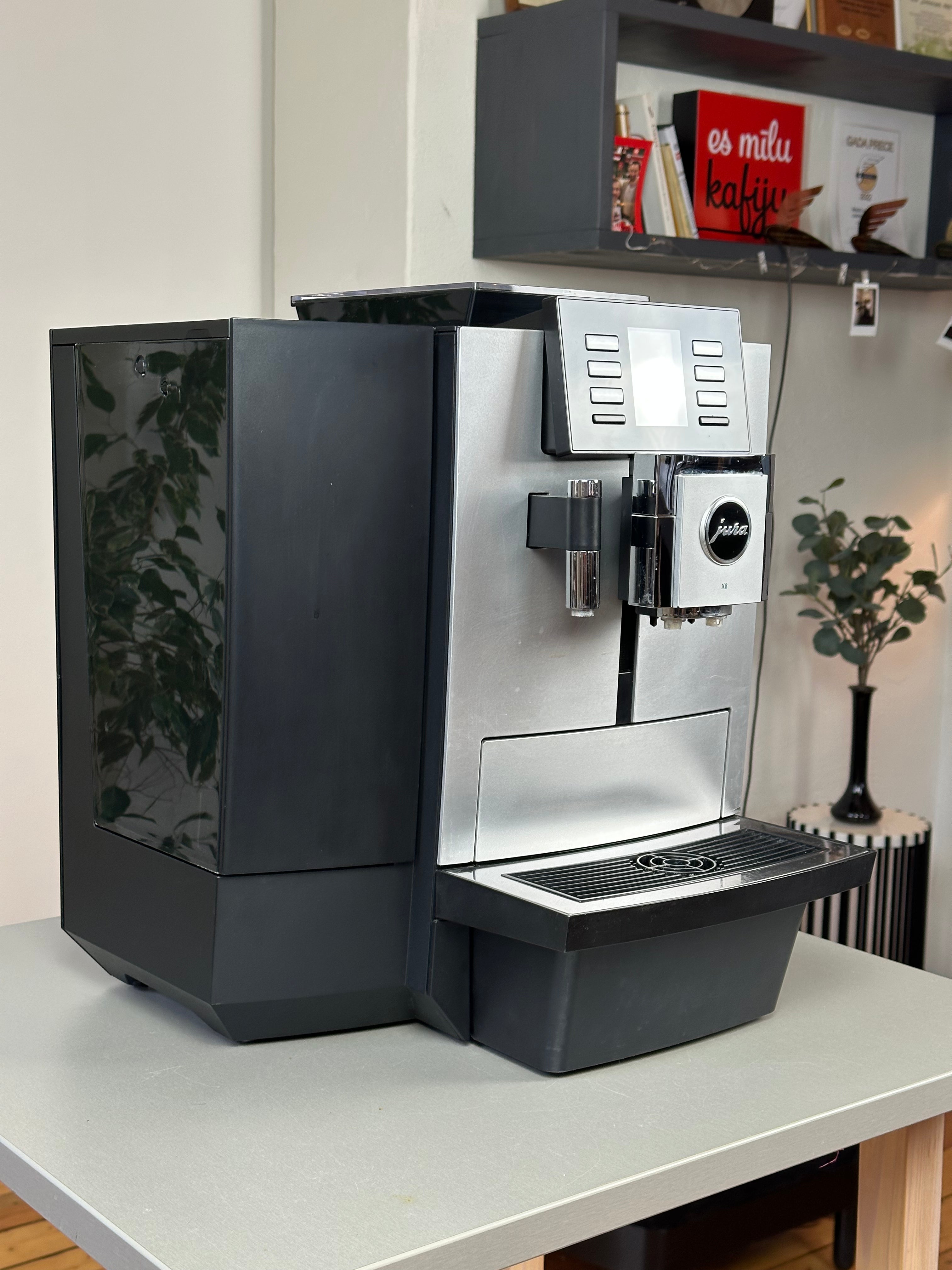 Jura MAZLIETOTI MAZLIETOTS JURA kafijas automāts, X8 NR.2