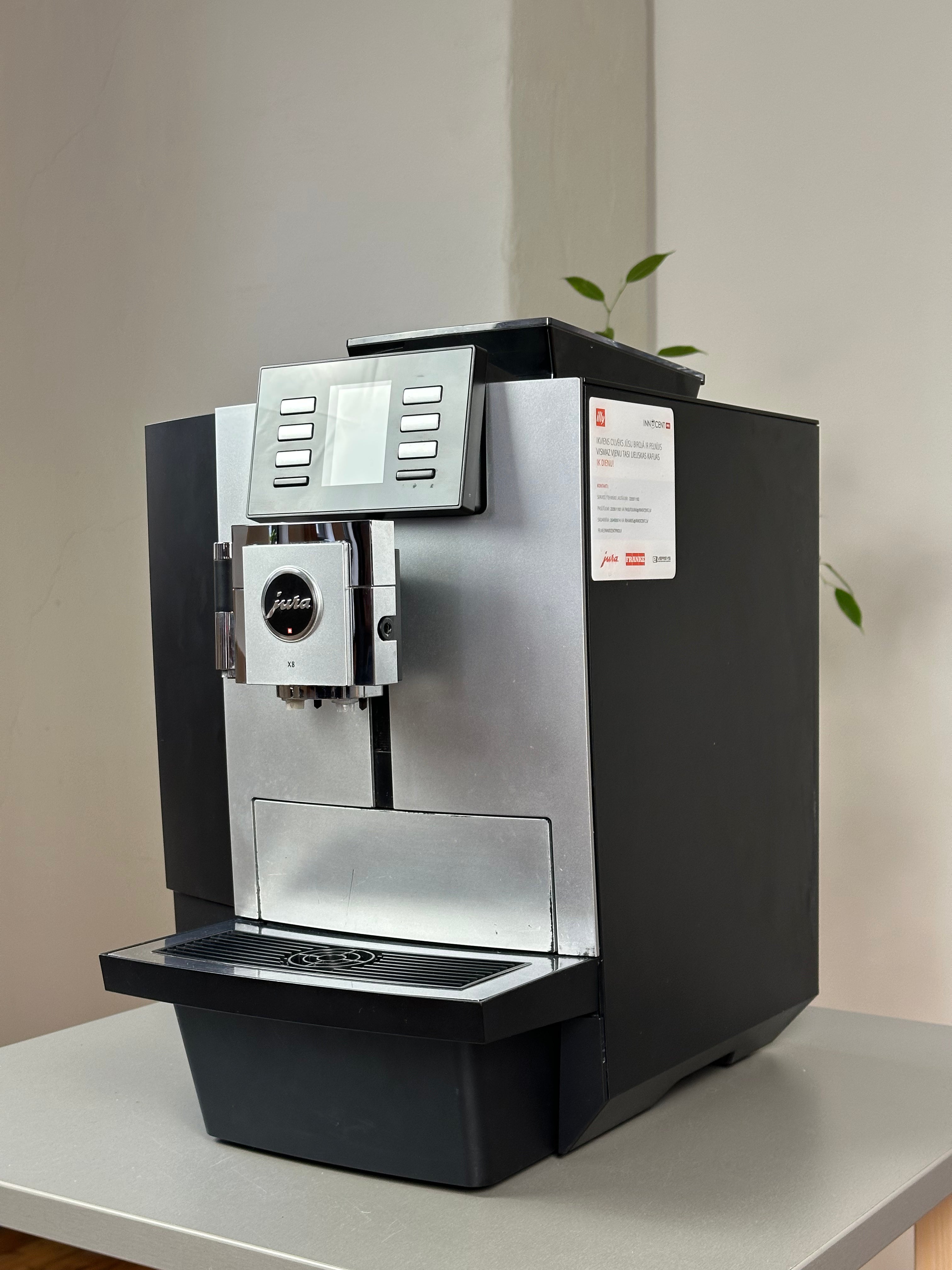 Jura MAZLIETOTI MAZLIETOTS JURA kafijas automāts, X8 NR.3